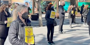 La protesta de las peluquerías para reclamar al PSOE la vuelta al IVA reducido se extiende y llega a 100 ciudades de toda España